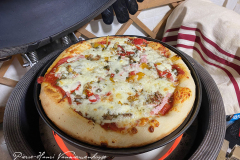 Pizza cuisson sur pierre et moule