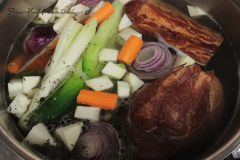 Bouillon de cuisson de la potée lorraine