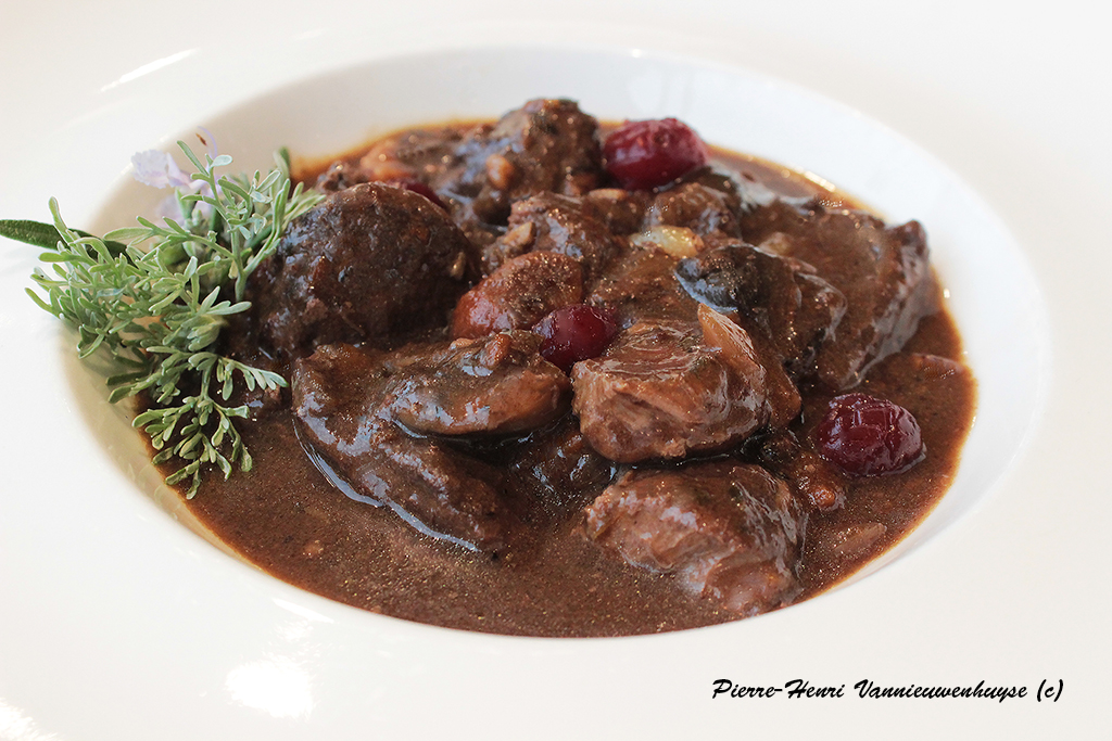 Recette de la daube de sanglier aux cranberries - La cuisine de Chefounet